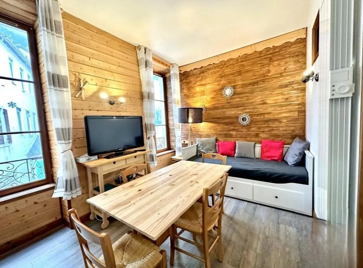 Appartement 4 A 6 Personnes Hyper Centre Au Calme Dans Impasse Avec Parking Cauterets
